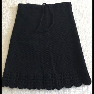 EUC DKNY black lambswool tie waist skirt w/scalloped hem sz S.
